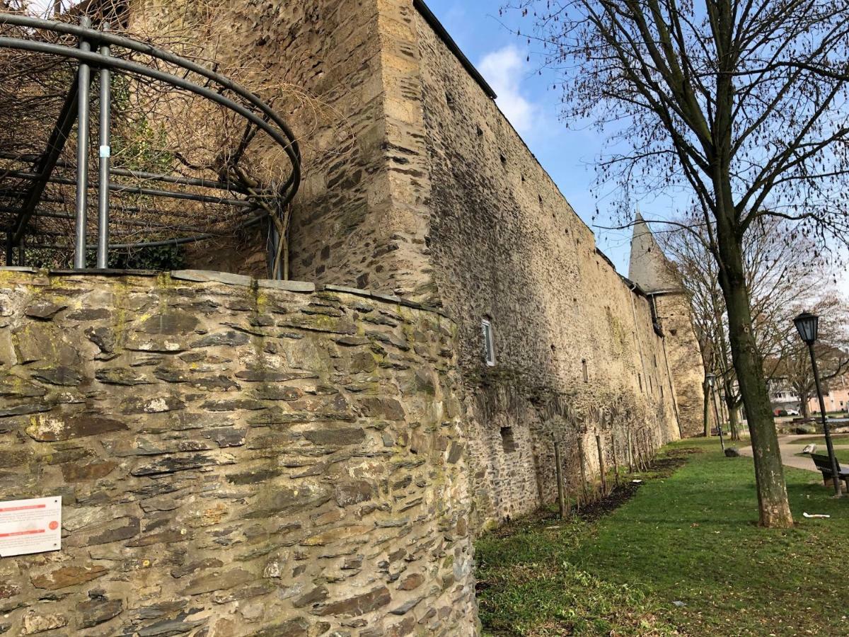 Ferienwohnung "Am Ochsentor" Andernach Exterior foto